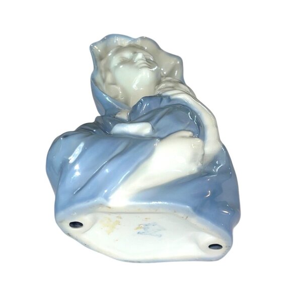 Porcelain Madonna & Child Figurine In Blue & White Religious Decor 6.5" Tall - Picture 6 of 6